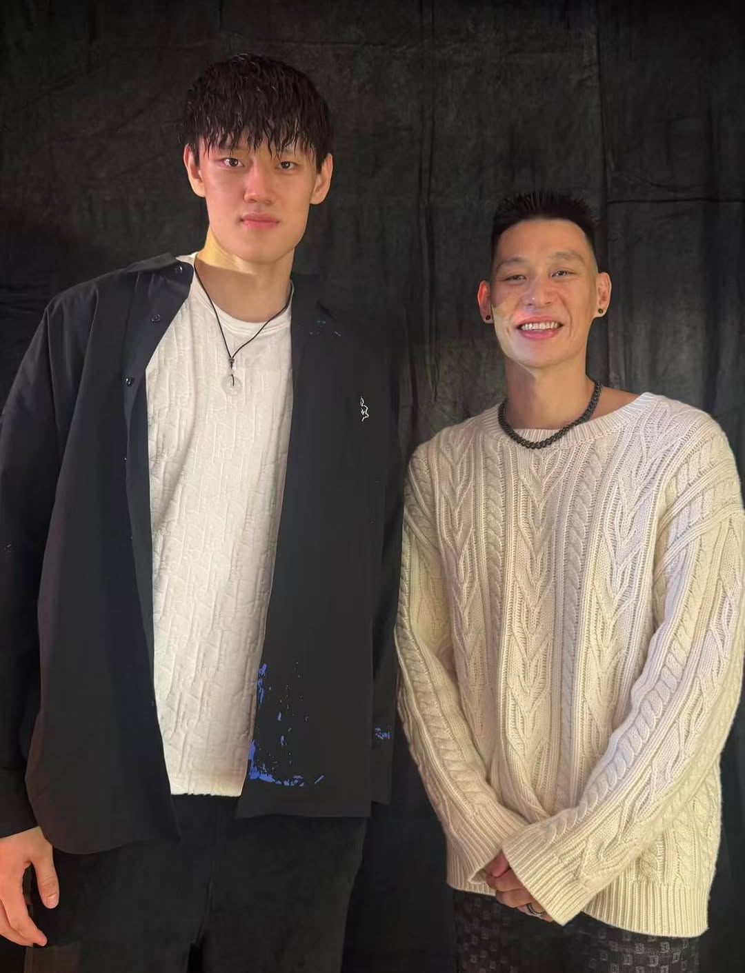 林书豪晒出与曾凡博、姚明等人的合影：向这些传奇人物致敬