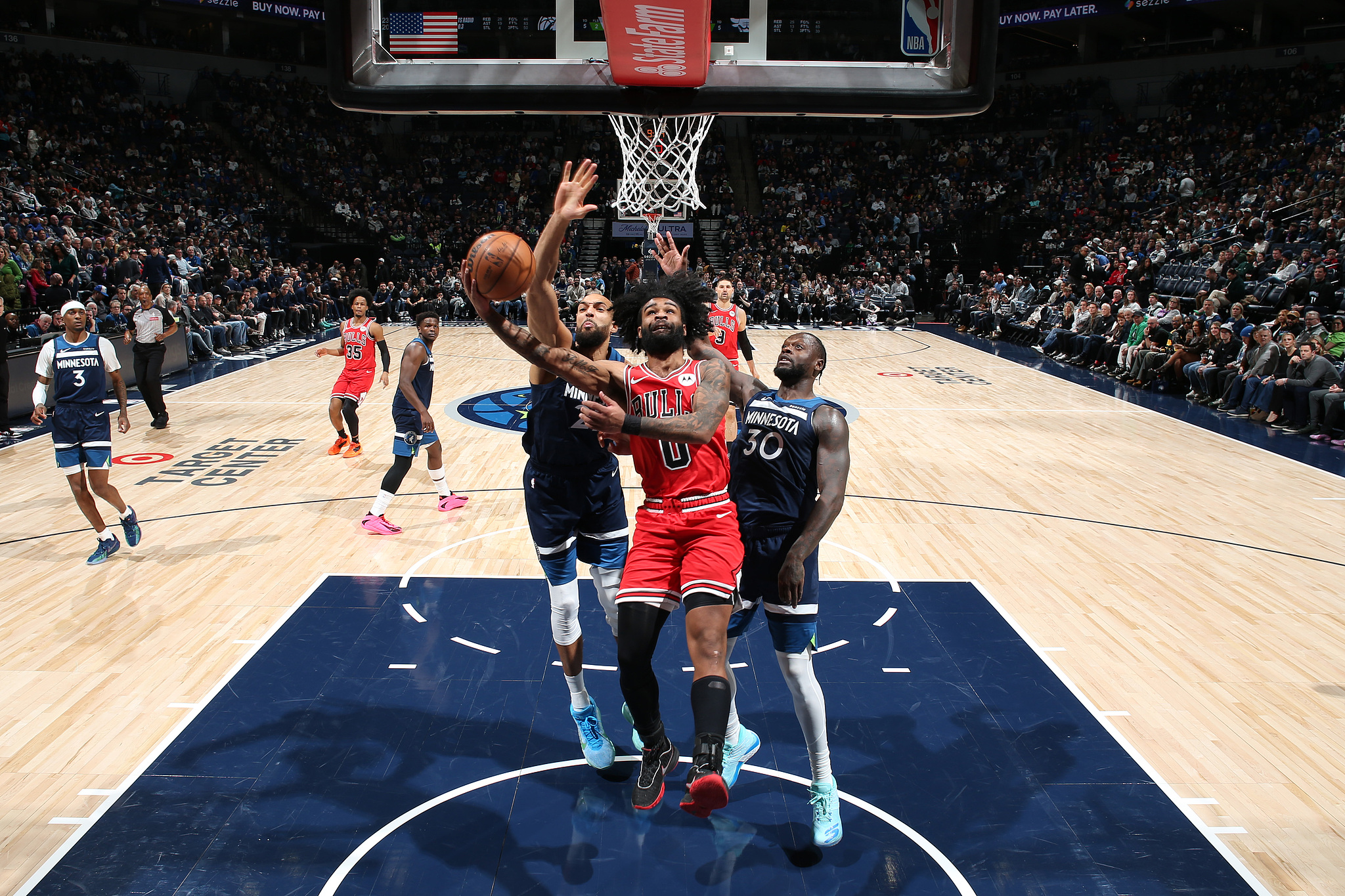 百家乐-怀特22分吉迪复出21分 公牛逆转险胜森林狼获三连胜